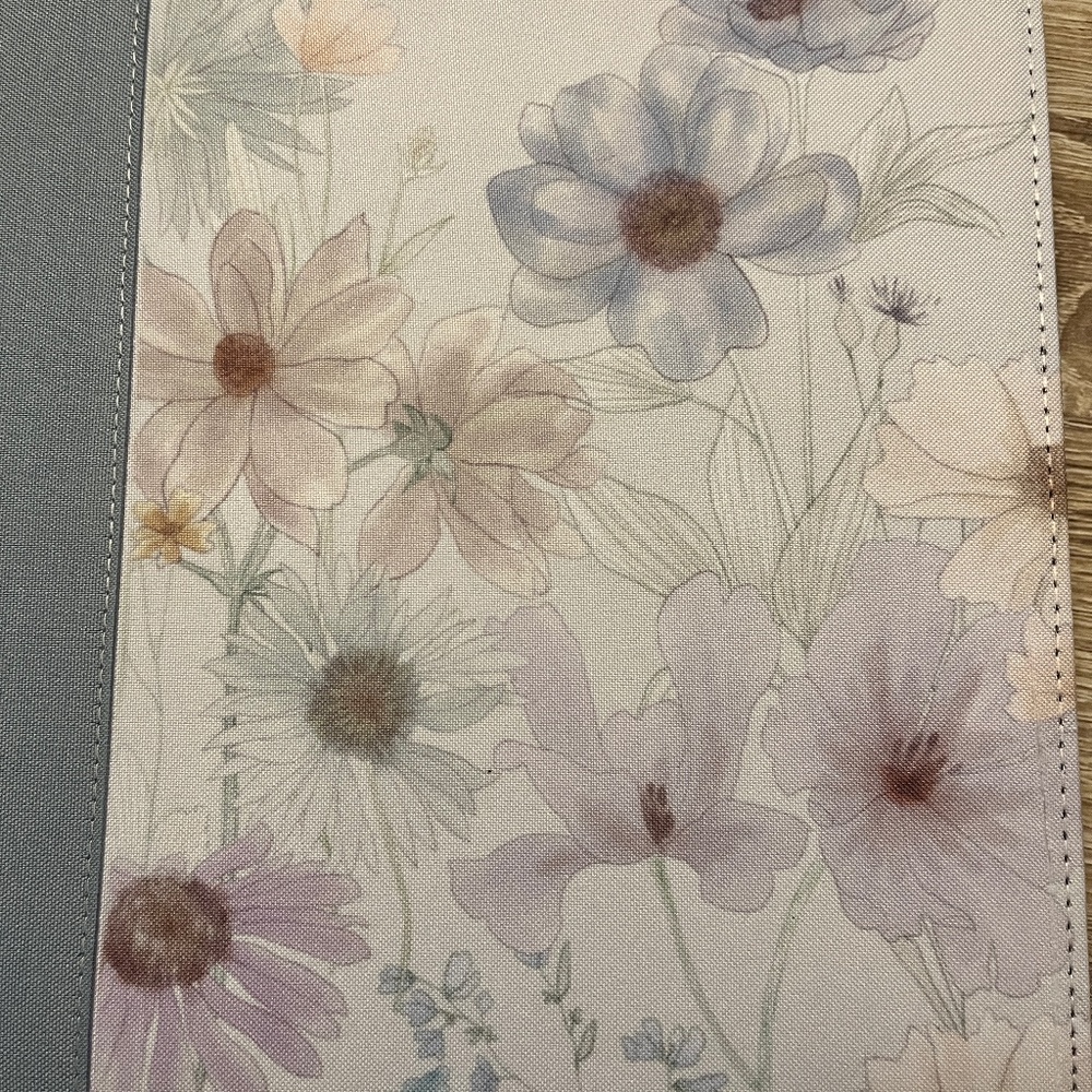 Wildflowers Premium Zip Folio